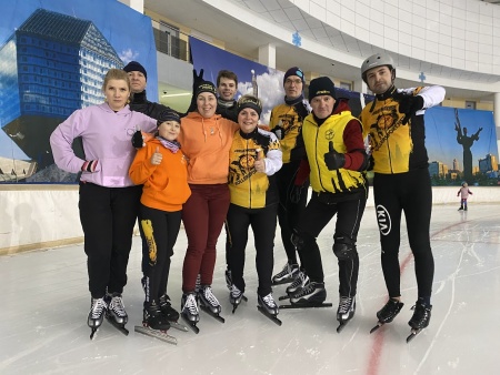 Обучение катанию на коньках взрослые группы