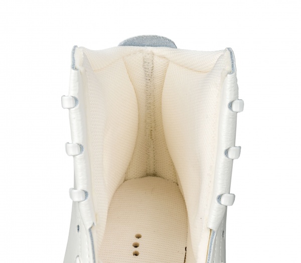 Фигурные коньки Edea Brio Ivory с лезвием Balance